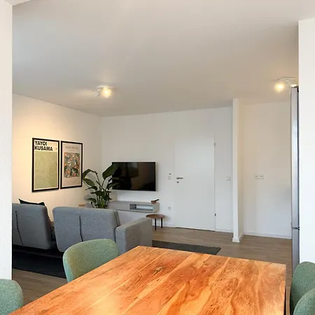 Zentrales City-apartment Mit Free Wifi & Self Check-in & Balkon דירה