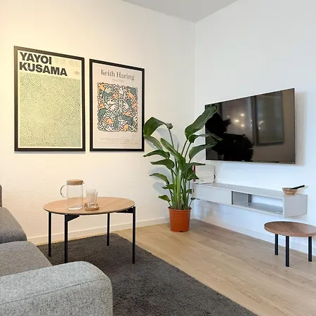 Zentrales City-apartment Mit Free Wifi & Self Check-in & Balkon דירה