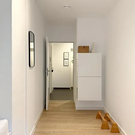 Zentrales City-apartment Mit Free Wifi & Self Check-in & Balkon Lägenhet