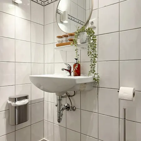 Zentrales City-apartment Mit Free Wifi & Self Check-in & Balkon דירה אסן