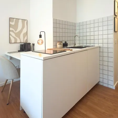 Lägenhet Zentrales City-apartment Mit Free Wifi & Self Check-in & Balkon