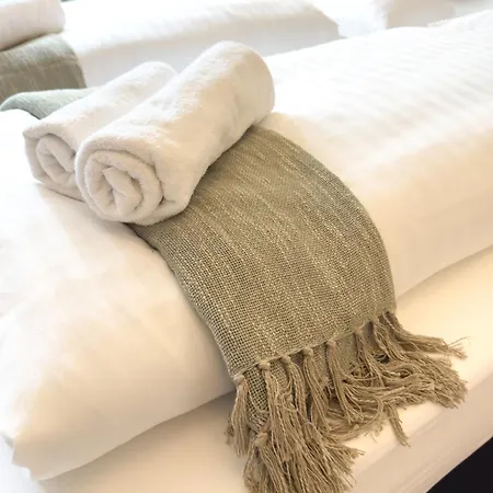 Lägenhet Zentrales City-apartment Mit Free Wifi & Self Check-in & Balkon *