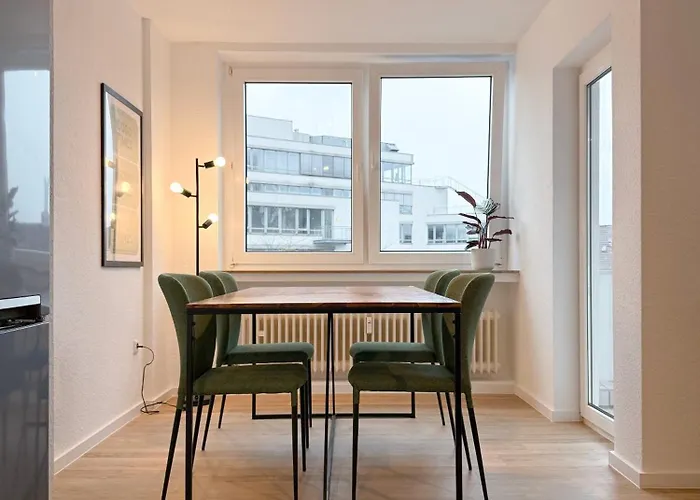 Zentrales City-apartment Mit Free Wifi & Self Check-in & Balkon *