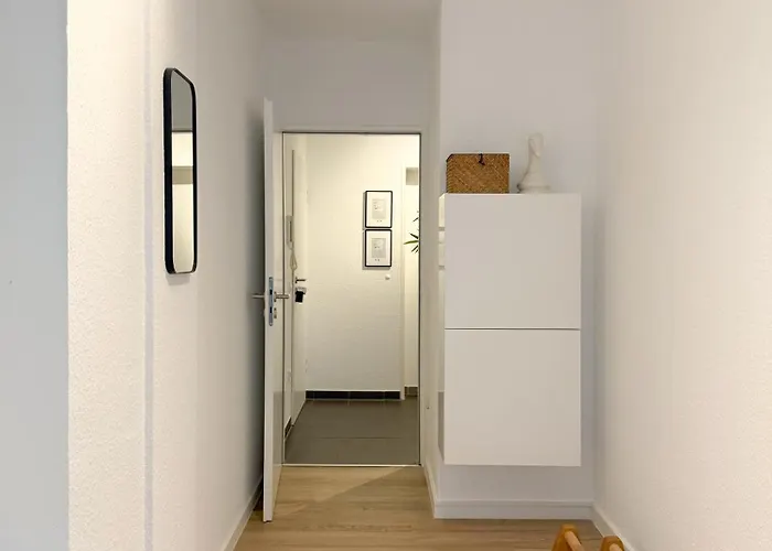 Zentrales City-apartment Mit Free Wifi & Self Check-in & Balkon Lejlighed