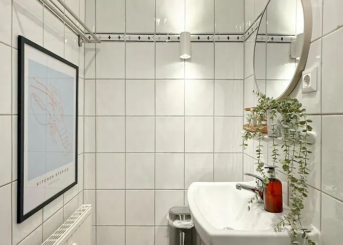 Zentrales City-apartment Mit Free Wifi & Self Check-in & Balkon *