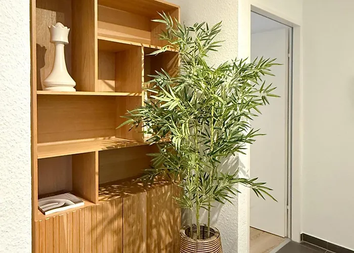 Zentrales City-apartment Mit Free Wifi & Self Check-in & Balkon Daire Essen