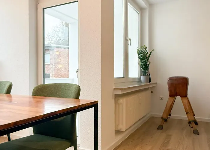 Zentrales City-apartment Mit Free Wifi & Self Check-in & Balkon