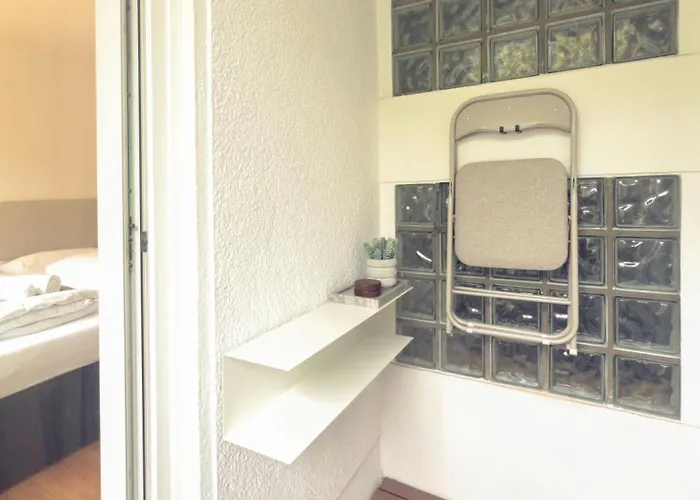 Zentrales City-apartment Mit Free Wifi & Self Check-in & Balkon Daire *