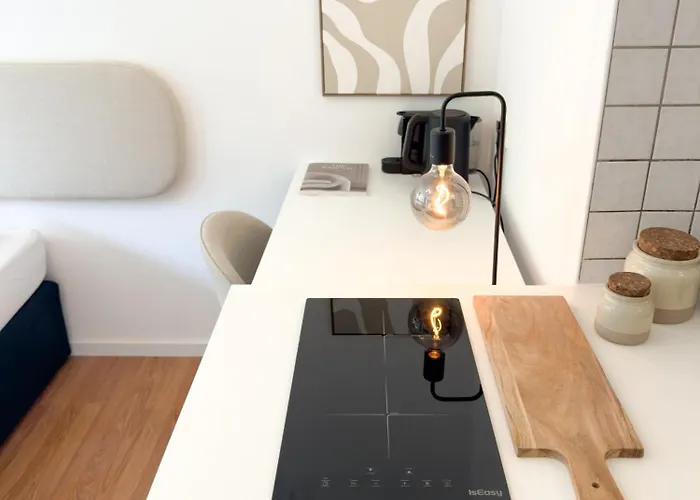 Zentrales City-apartment Mit Free Wifi & Self Check-in & Balkon *